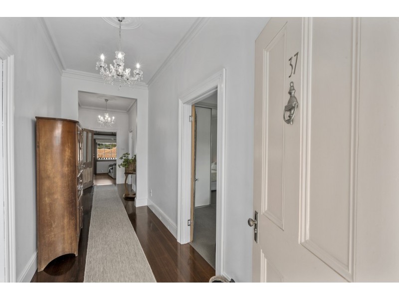 37 Clarence Street, Bellerive TAS 7018