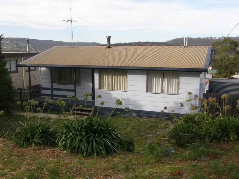 15 Little Falcon Street, Primrose Sands TAS 7173