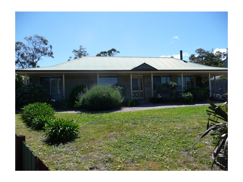 16 Lloyd Street, Carlton TAS 7173