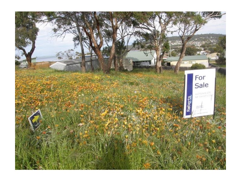 1 Spiraea Street, Primrose Sands TAS 7173