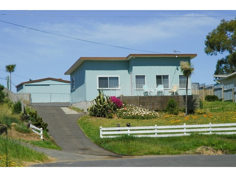 2 Jetty Road, Dodges Ferry TAS 7173