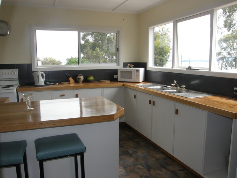 17 Erica Street, Primrose Sands TAS 7173