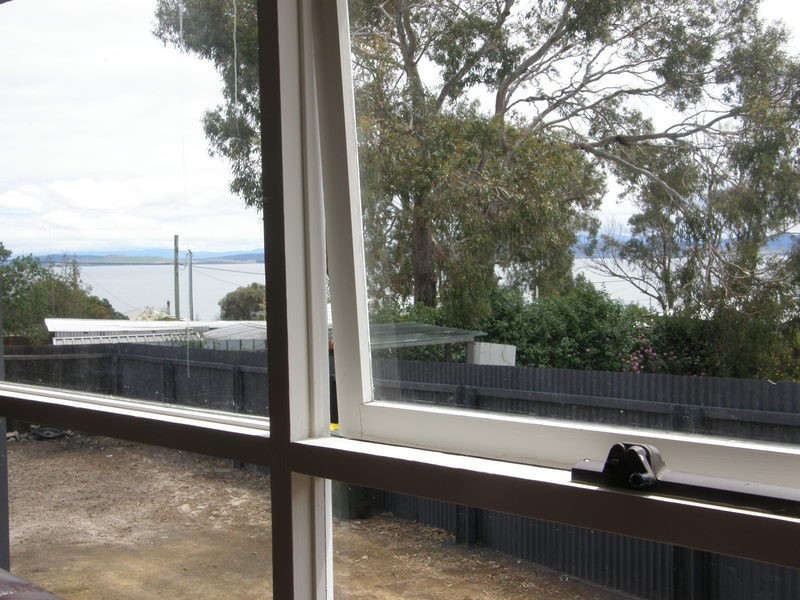 17 Erica Street, Primrose Sands TAS 7173