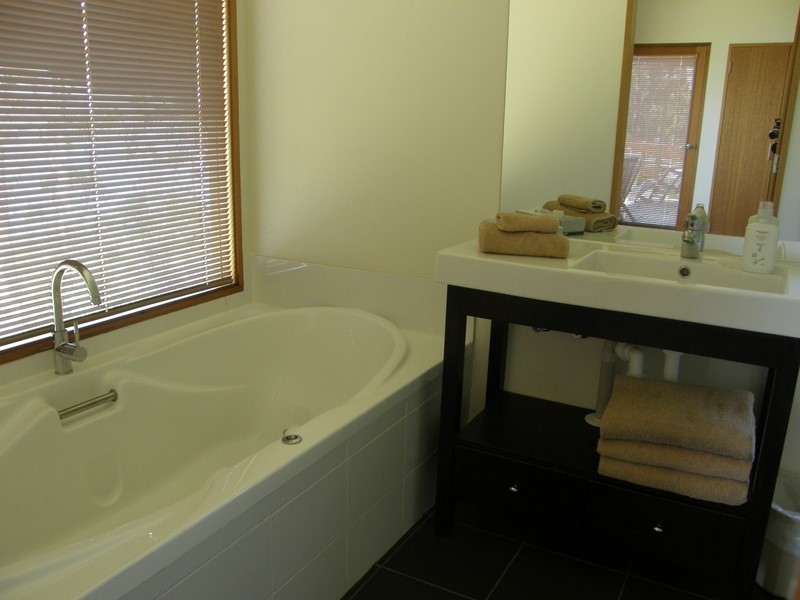 Unit 21 Stewarts Bay Lodge, Port Arthur TAS 7182