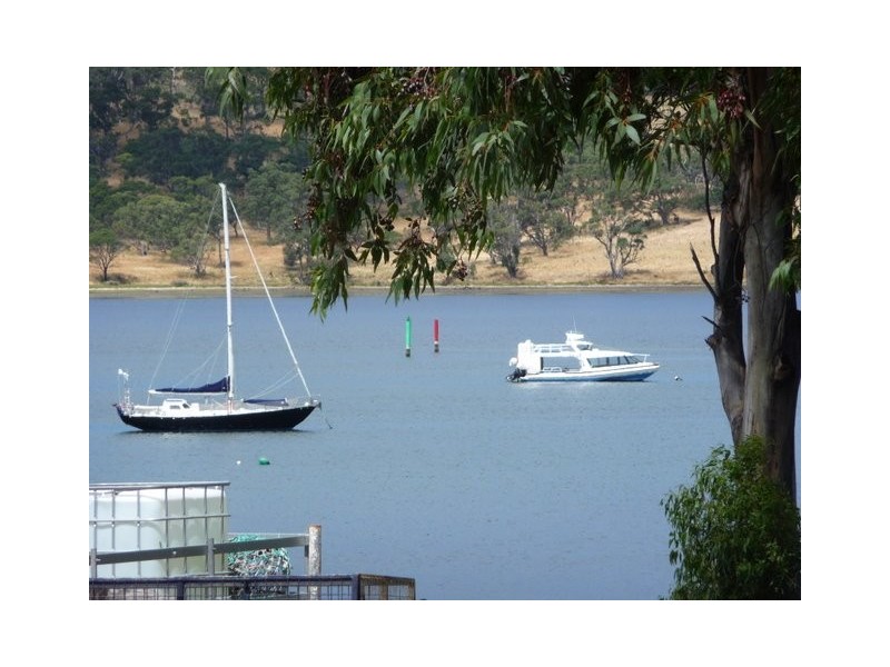 87 Arthur Highway, Dunalley TAS 7177