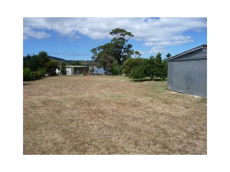 87 Arthur Highway, Dunalley TAS 7177