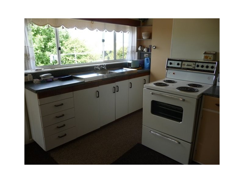 87 Arthur Highway, Dunalley TAS 7177