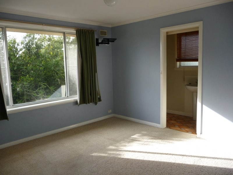 9 Bryant Street, Midway Point TAS 7171