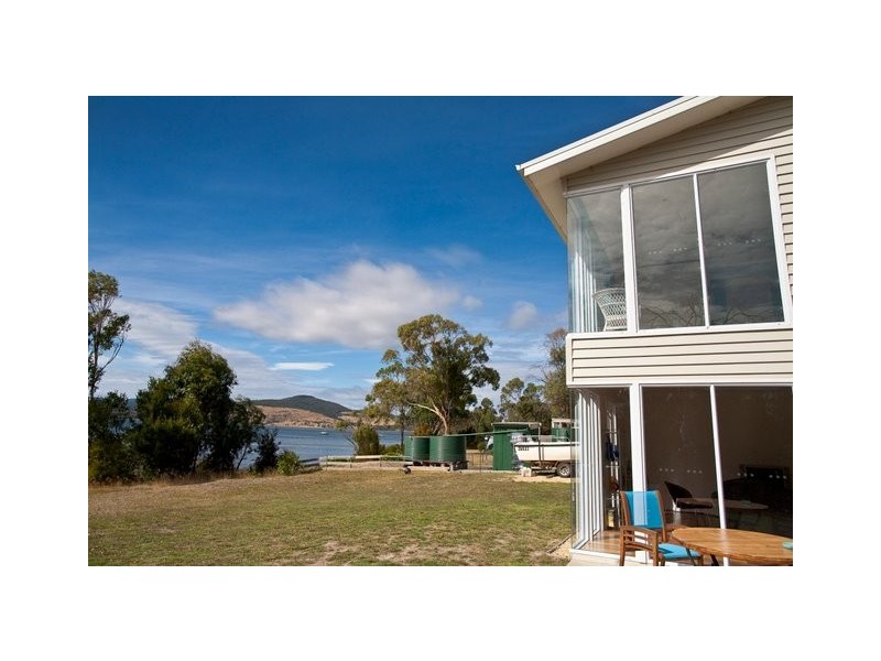 106 Bay Road, Boomer Bay TAS 7177