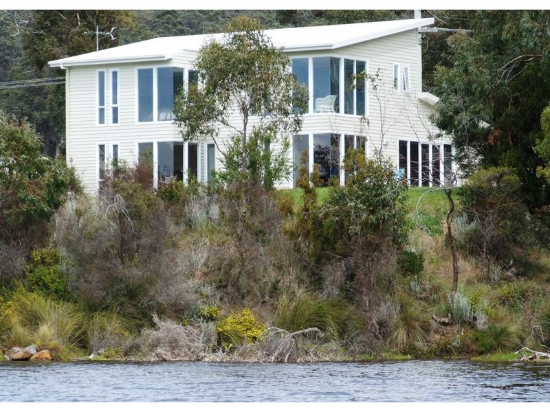 106 Bay Road, Boomer Bay TAS 7177