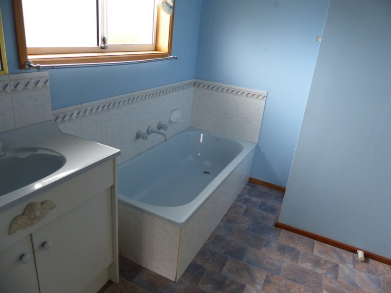 11 Brown Hawk Road, Primrose Sands TAS 7173