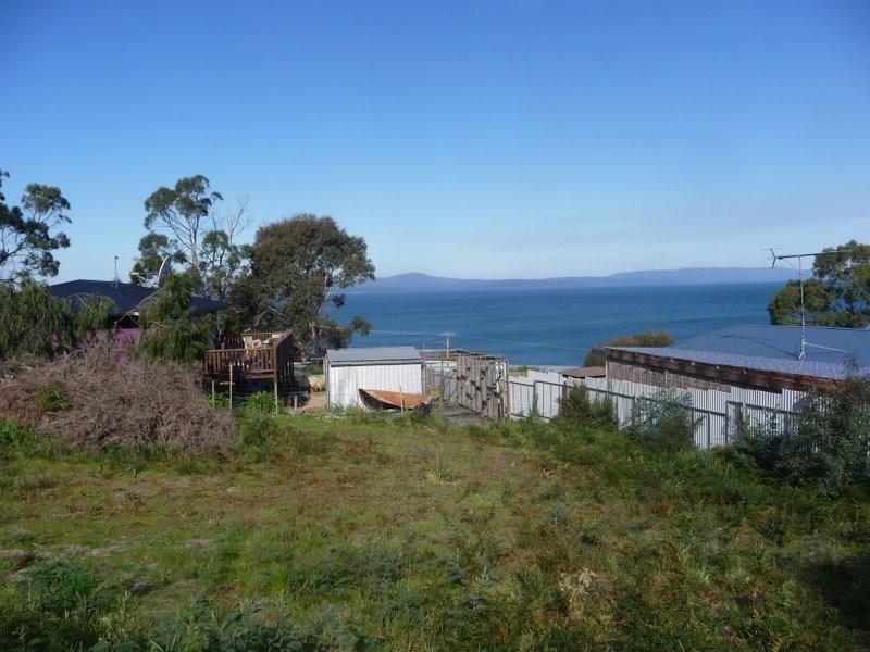 8 Pine Court, Primrose Sands TAS 7173