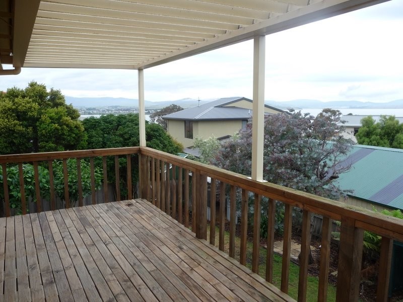 13 Stewart Court, Midway Point TAS 7171