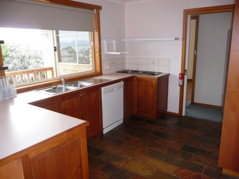 13 Stewart Court, Midway Point TAS 7171