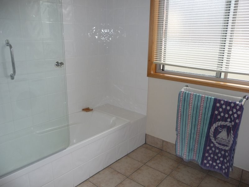 Unit 2/21 Midway Street, Midway Point TAS 7171