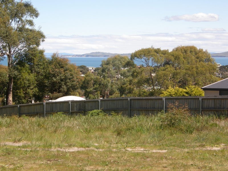 25 Luke Avenue, Carlton TAS 7173
