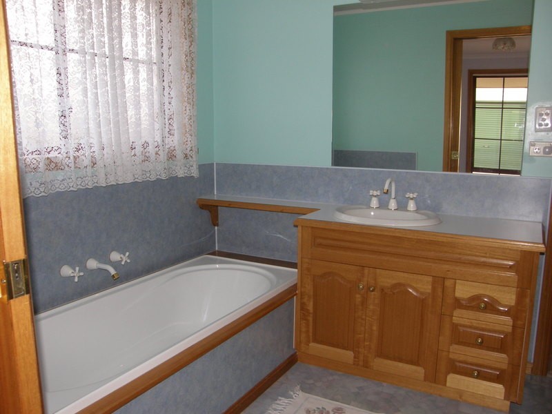 24  Sandy Point Avenue, Dodges Ferry TAS 7173