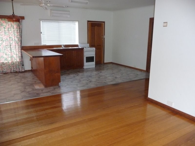 8 East Street, Dodges Ferry TAS 7173