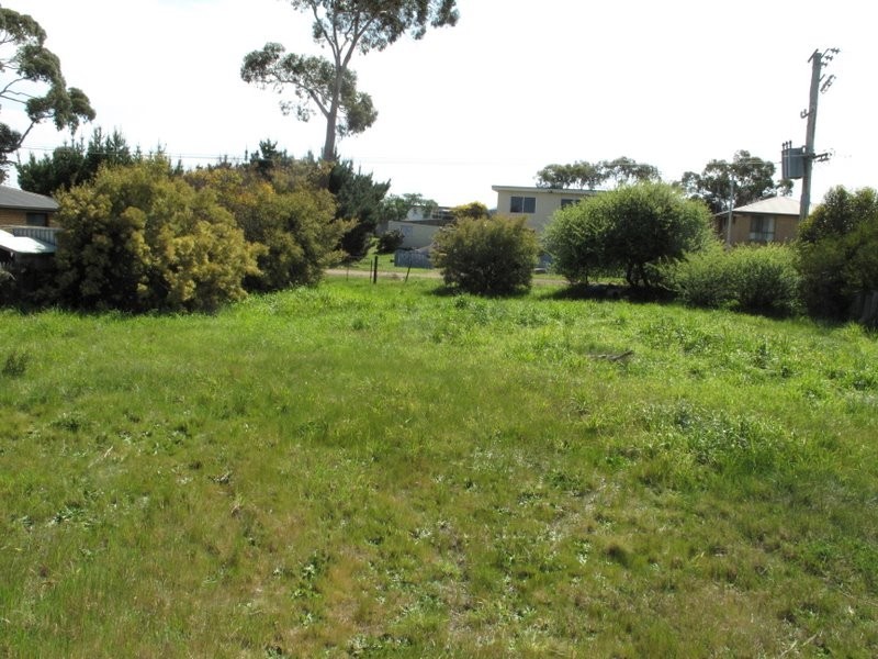 8 Ninth Avenue, Dodges Ferry TAS 7173