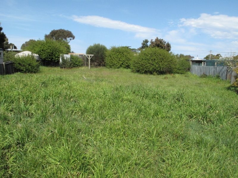 8 Ninth Avenue, Dodges Ferry TAS 7173