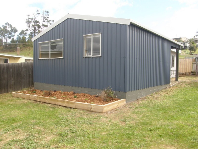 19 Oak Street, Primrose Sands TAS 7173