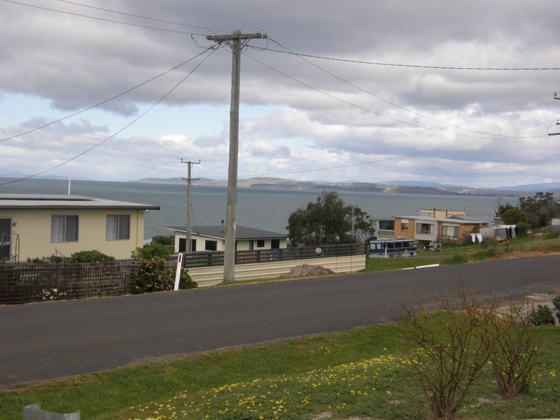 19 Oak Street, Primrose Sands TAS 7173