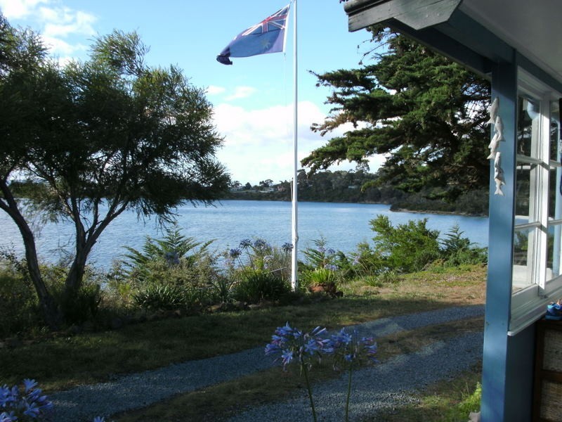 1 Esplanade, Carlton River TAS 7173