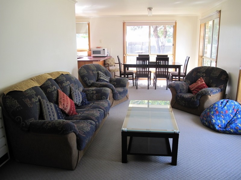 9 Eighth Avenue, Dodges Ferry TAS 7173