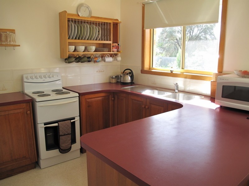 9 Eighth Avenue, Dodges Ferry TAS 7173