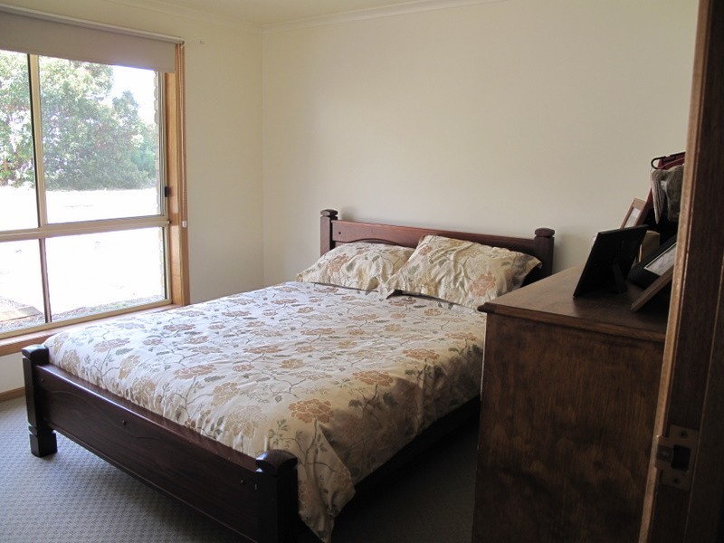 9 Eighth Avenue, Dodges Ferry TAS 7173