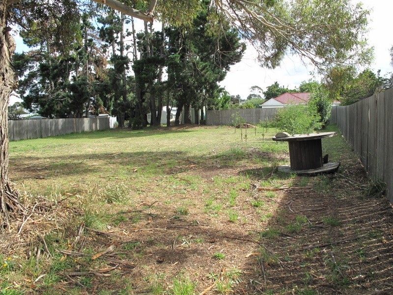 9 Eighth Avenue, Dodges Ferry TAS 7173