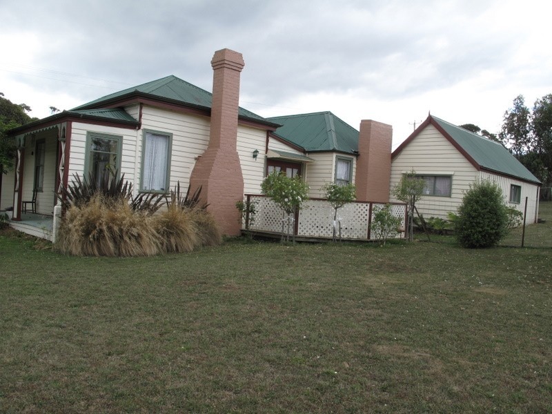 120 Arthur Highway, Dunalley TAS 7177