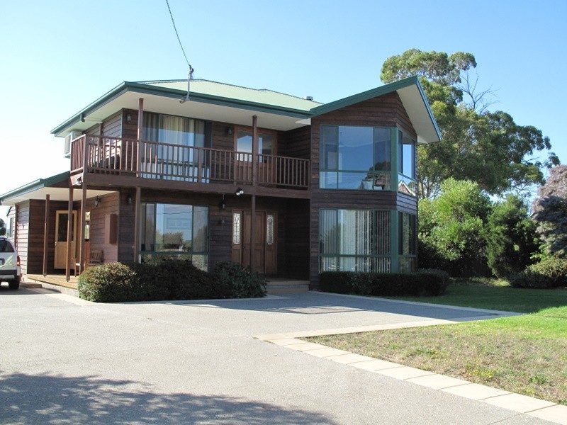 4 Riviera Drive, Carlton TAS 7173