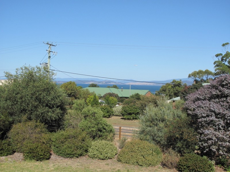 4 Riviera Drive, Carlton TAS 7173