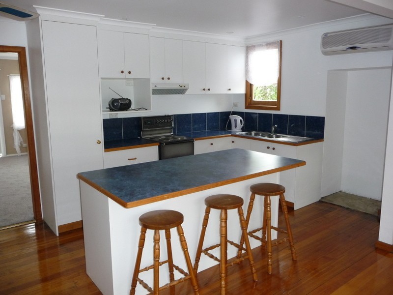 14 First Avenue, Midway Point TAS 7171