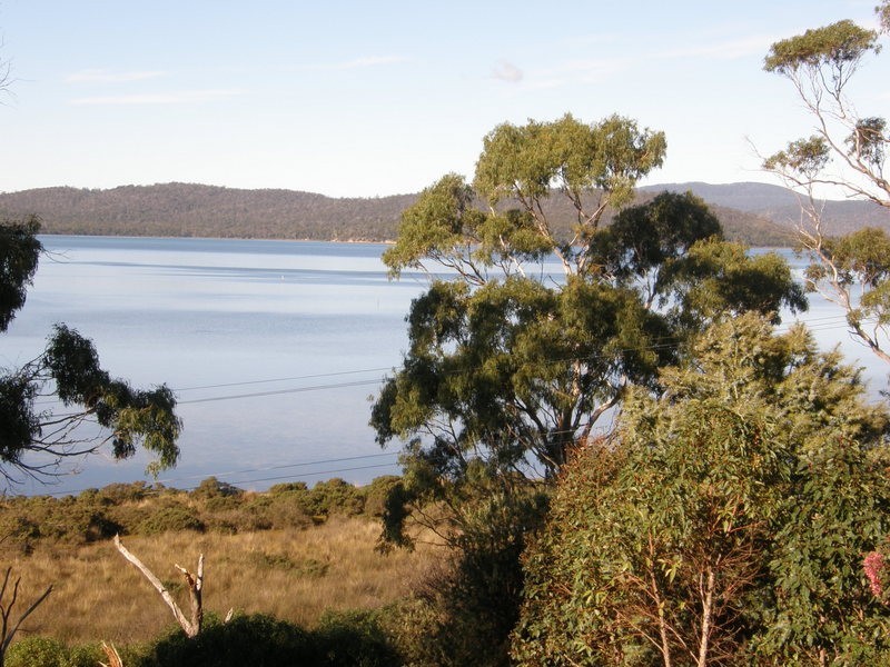 16 Craigs Hill Road, Boomer Bay TAS 7177