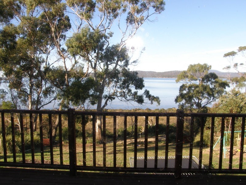 16 Craigs Hill Road, Boomer Bay TAS 7177