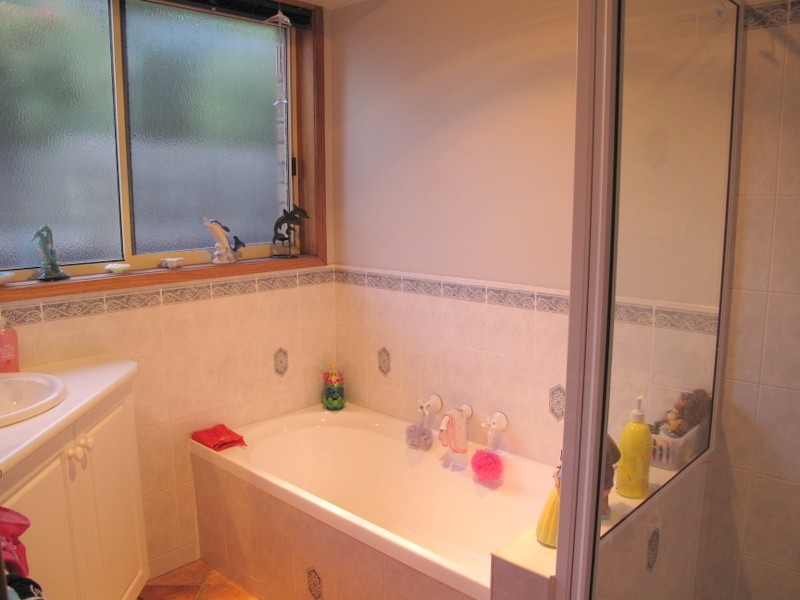 4 Fern Close, Dodges Ferry TAS 7173