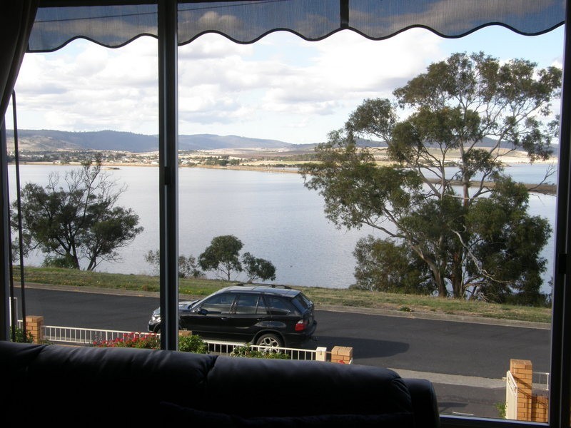 20 Lake Vue Parade, Midway Point TAS 7171