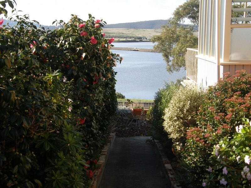 20 Lake Vue Parade, Midway Point TAS 7171