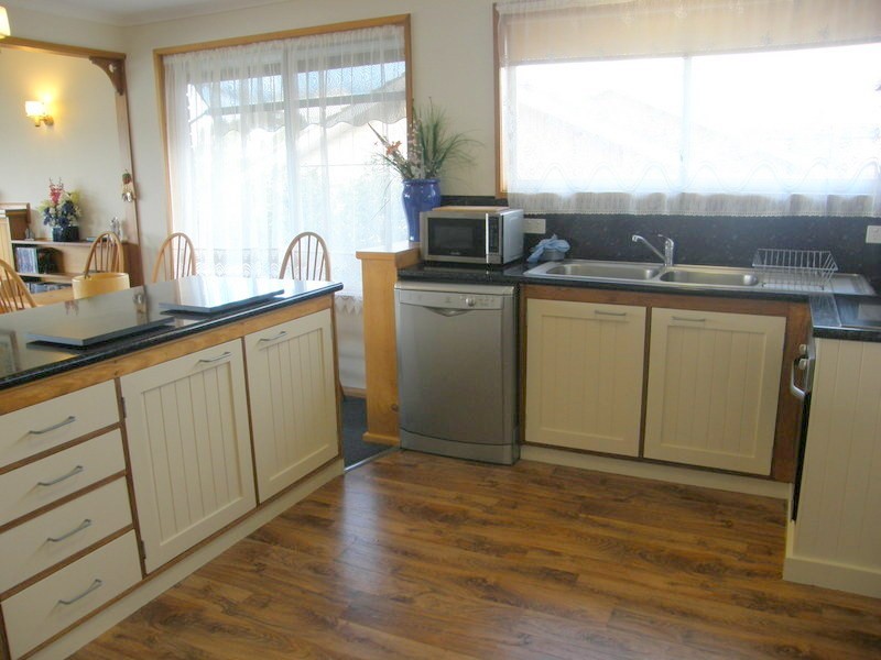 20 Lake Vue Parade, Midway Point TAS 7171