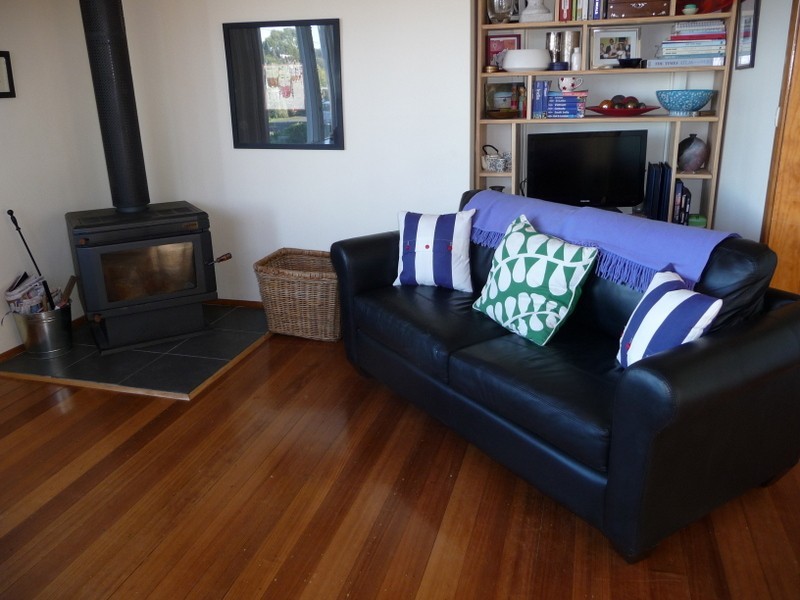 6 Erle Street, Carlton River TAS 7173