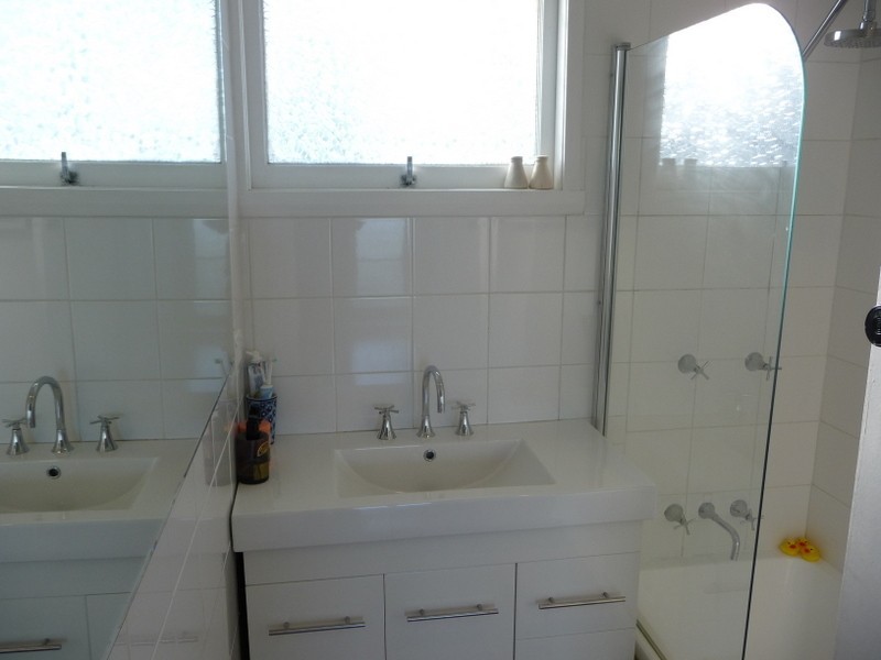 6 Erle Street, Carlton River TAS 7173