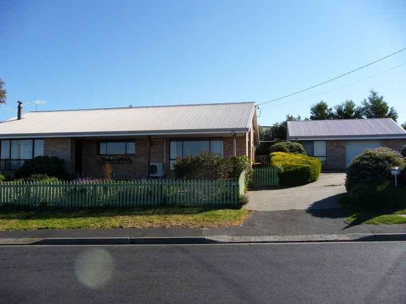 1 Singapore Street, Midway Point TAS 7171