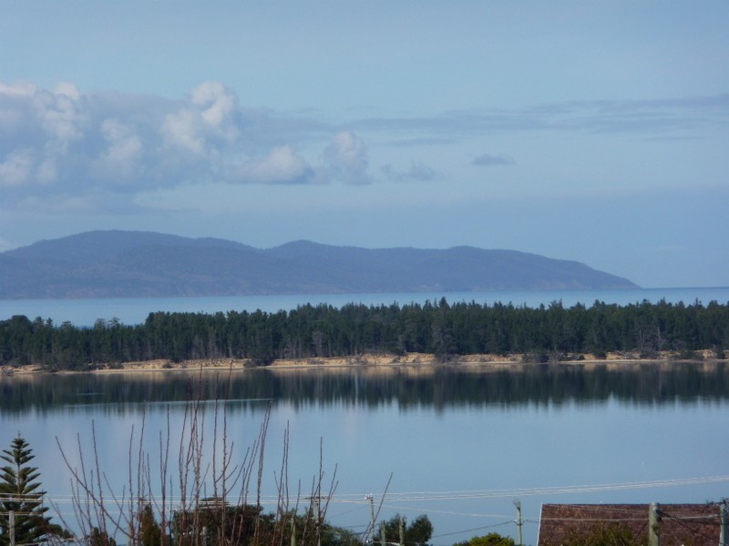 1 Singapore Street, Midway Point TAS 7171