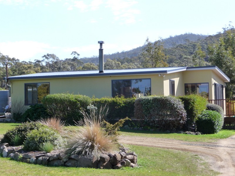 78 Arthur Highway, Dunalley TAS 7177