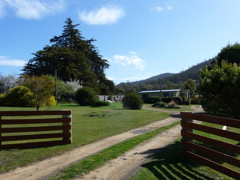 78 Arthur Highway, Dunalley TAS 7177