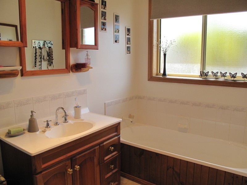 12 Joel Avenue, Carlton TAS 7173