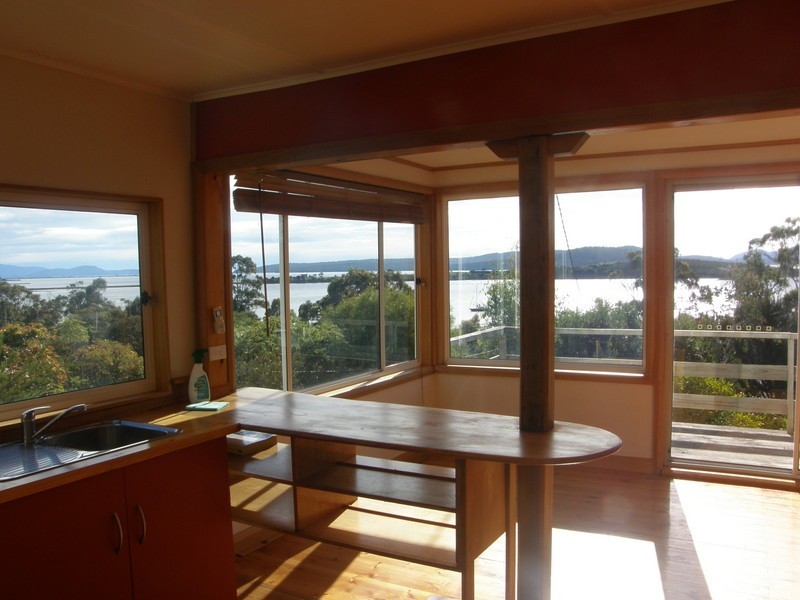 48 Bay Road, Boomer Bay TAS 7177