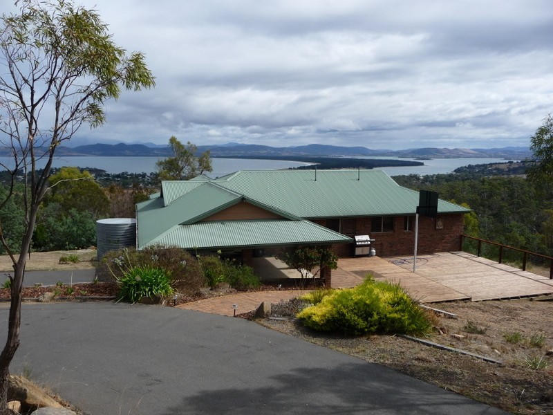 33 Dodges Hill Road, Dodges Ferry TAS 7173
